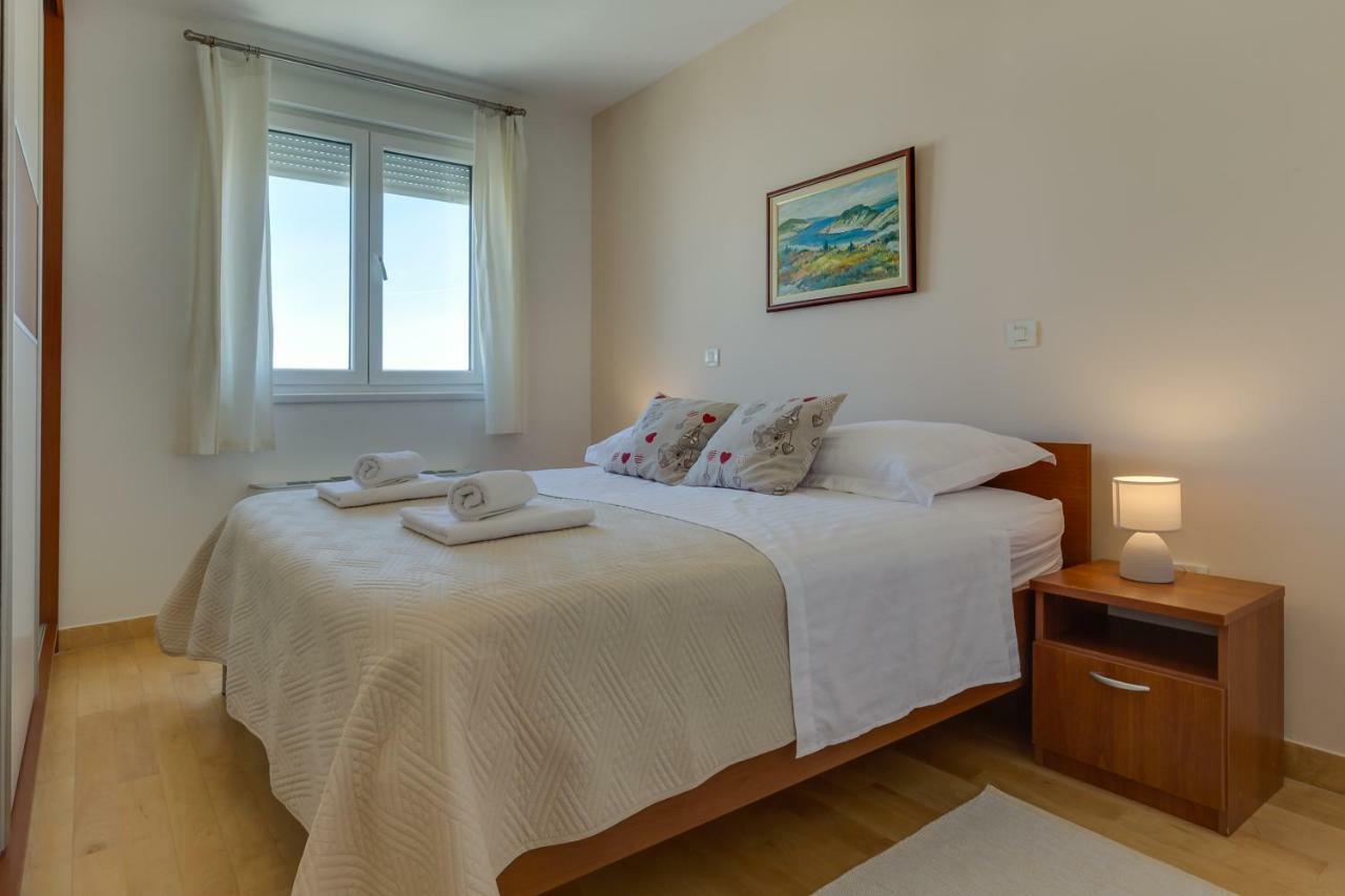 Apartment Pavic - Private Parking Задар Экстерьер фото